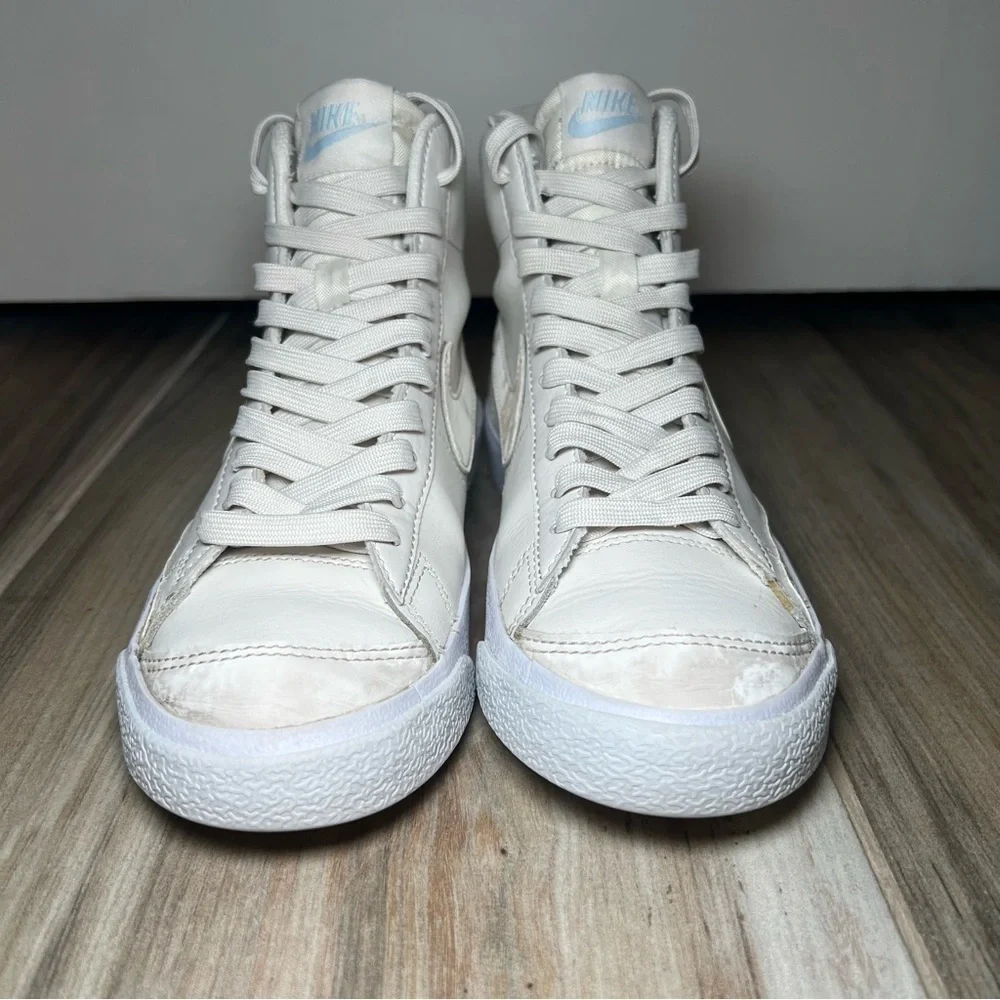 Nike Blazers Mid ‘77 Sneakers White With Iridescent Swoosh Youth Size 4Y
